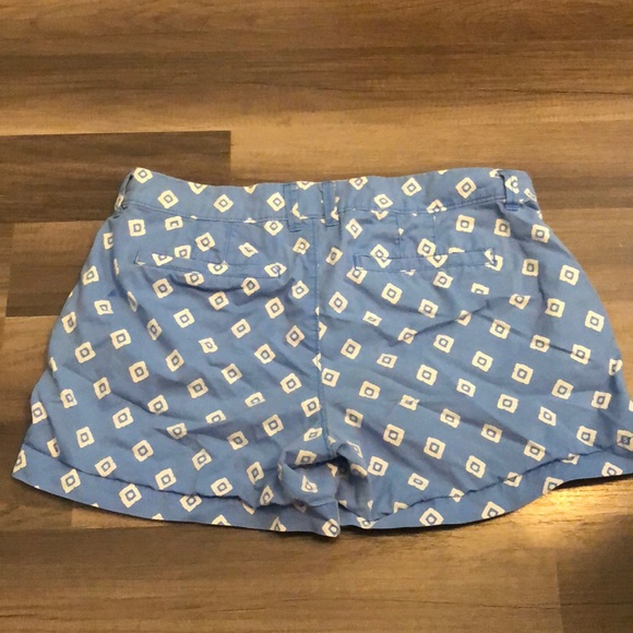 Shorts - Picture 2 of 3